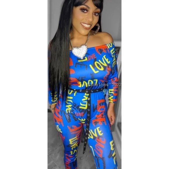 SOLD OUT 💔Callie Graffiti Love: Blue Capri Belted Off Shoulder Romper L/XL - Picture 4 of 10
